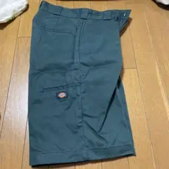 dickies loose fit