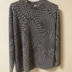 葉模様 グレー 長袖Tシャツ