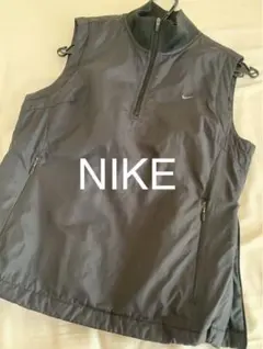未使用NIKE中綿ベスト　ゴルフのサムネイル