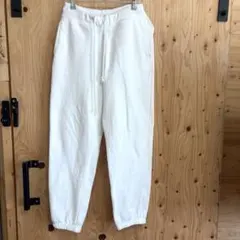 ホワイト スウェットパンツ　Mサイズ