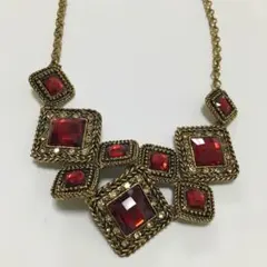 No.83 アンティーク ネックレス 赤 着画あり