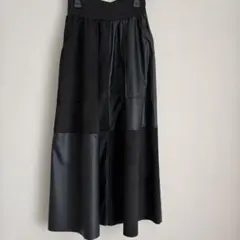 フェイクレザーフレアロングスカート M