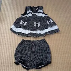 水玉模様のフリル付きベビー服セット