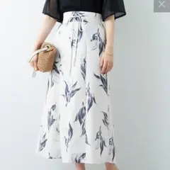 長さ変えれるオリジナルすずらん柄スカートのサムネイル