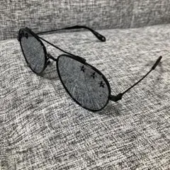 GIVENCHY ティアドロップ　星　スタッズ　サングラス　ミラーレンズのサムネイル