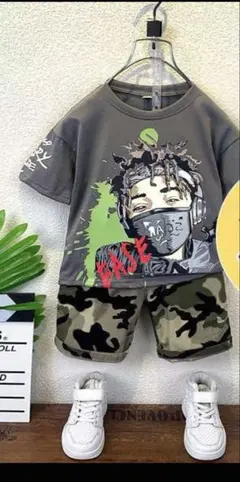 グレーTシャツとデニムショートパンツセット　100㎝