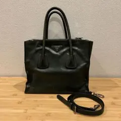 【PRADA】プラダ　レザートートバッグ　レディース　２way　カーキ
