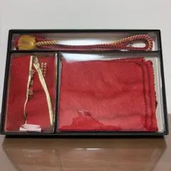 帯締め、帯揚げ、重ね衿のセット