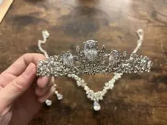 ウェディング　ティアラ、ネックレスセット