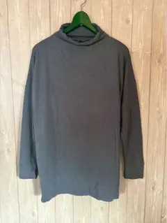 【9898】UNIQLO ヒートテック　タートルネック M　グレー