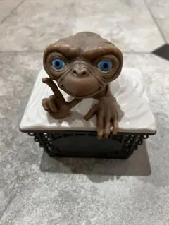 E.T. バスケット フィギュア USJ限定 小物入れ - メルカリ