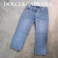 DOLCE&GABBANA　デニム　カプリパンツ　ロゴプレート付きのサムネイル