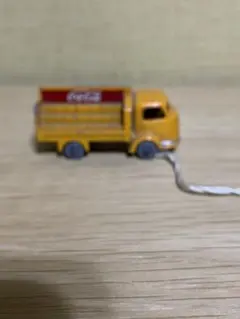 Coca-Cola 黄色トラック型ミニカー NO37Aのサムネイル