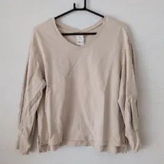 フェリシモ　 Vネック 長袖トップス