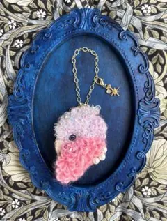 【モモイロインコ】ビーズ刺繍ブローチバッグチャーム