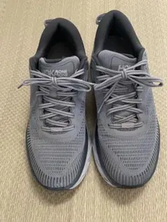 HOKA ONE ONE BOND 7 グレー 8のサムネイル