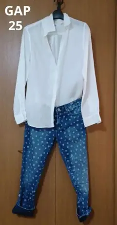【美品】花柄デニムパンツGap 1969 花柄デニムパンツ 25