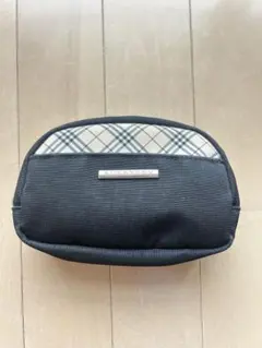 Burberry ブラック チェック柄 ナイロンポーチ