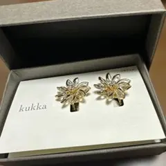 kukka 花モチーフ イヤリング ゴールド