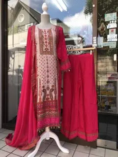 クルタ、パンツ、ショール（3 点セット）