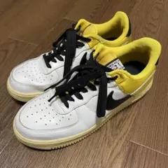 NIKE エアフォース1 ロー 07 Lv8 ホワイト/イエロー スニーカー
