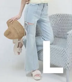 MAJESTIC LEGON スリットビジューフレアデニムパンツ サックス Lのサムネイル