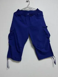 adidasのサムネイル