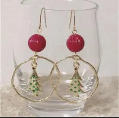 クリスマスツリー　リングピアス