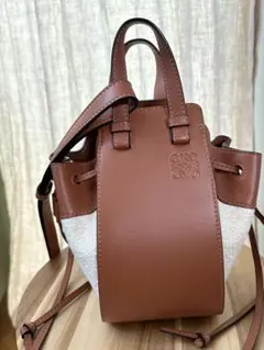 LOEWE ロエベ ハンモック ミニバッグ アナグラムジャガード&カーフのサムネイル