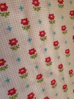 訳あり⭐︎花柄チェック柄プリント生地　110×65