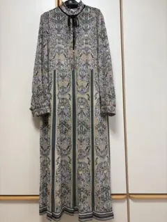 グレースコンチネンタル ハイネックボウタイプリントワンピース