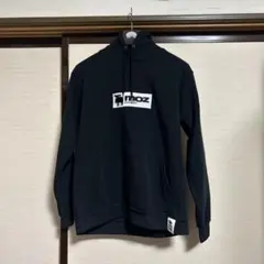 moz 黒 パーカー フロントロゴ