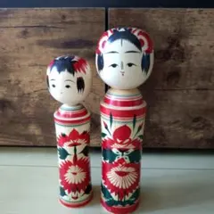 美品　鳴子　こけし　2つセットのサムネイル