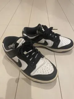 NIKE DUNK LOW ブラック ホワイト スニーカー　ダンク