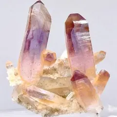 『ベラクルス』　アメシスト　原石　鉱物標本　天然石　クォーツ　696