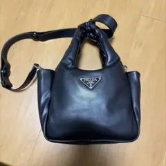 美品　PRADA プラダ ソフト パデッドナッパレザー ミニハンドバッグ