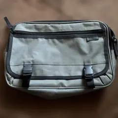 Item thumbnail for item 1d7c4f46-8513-47d7-a1ec-f19a518de12f