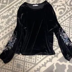 ブラックシャツ