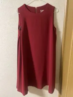 バーガンディ レッド ノースリーブドレス ワンピース 膝丈