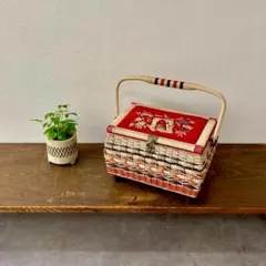 昭和レトロ 裁縫箱 刺繍 ソーイング 昭和レトロ 花柄 当時物 ヴィンテージのサムネイル