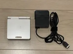 ゲームボーイアドバンスSP ホワイト 本体　ファミコンカラー