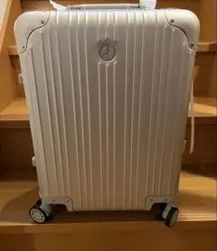 新品未使用メルセデスベンツ　アルミスーツケース　ノベルティのサムネイル