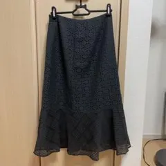 上品で可愛い♡ 落ち着いたグレーのレースフレアスカート✩未使用品✩ Mサイズ