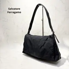 상태좋음 Salvatore Ferragamo フェラガモ ワンショルダーバッグ