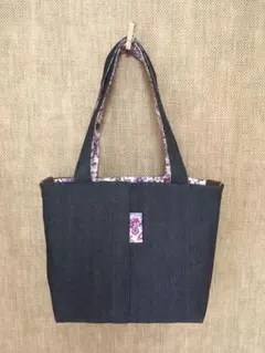 ハンドメイド トートバッグ 紺デニム レザー飾り付き