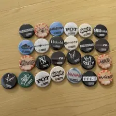 レディクレ】 缶バッジ6種セット - メルカリ