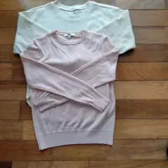 ユニクロ 薄いピンクとアイボリーのニットプルオーバー　2着