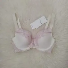 トリンプ　恋するブラ　TR613 M015 E70　定価7150円