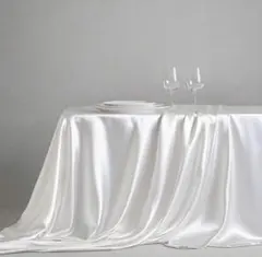 ホワイトサテンテーブルクロス 229cm×396 cm