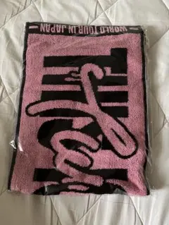 新品未開封！TWICE THIS IS FOR モモ　タオル TWICE